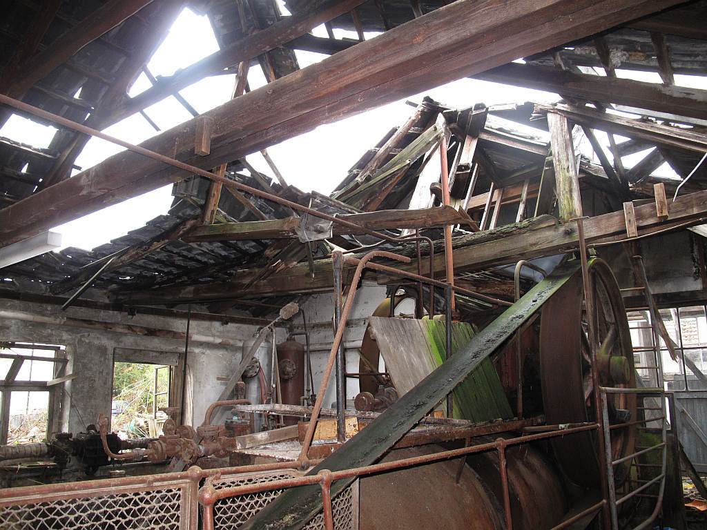 Maschinenhaus, hinterer Teil, mit eingestürztem Dach