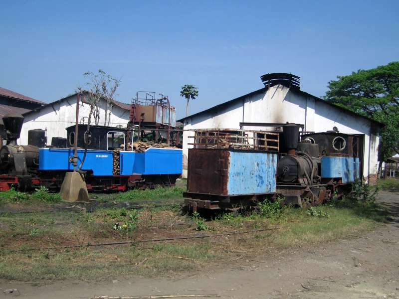 Pabrik Gula Kanigoro: Lokomotivschuppen / Depo lokomotif