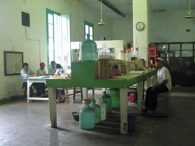 Pabrik Gula Jatibarang: Fabriklabor / Laboratorium