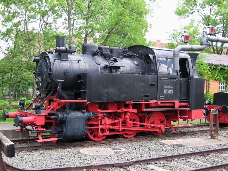 Dampflokomotive: links
