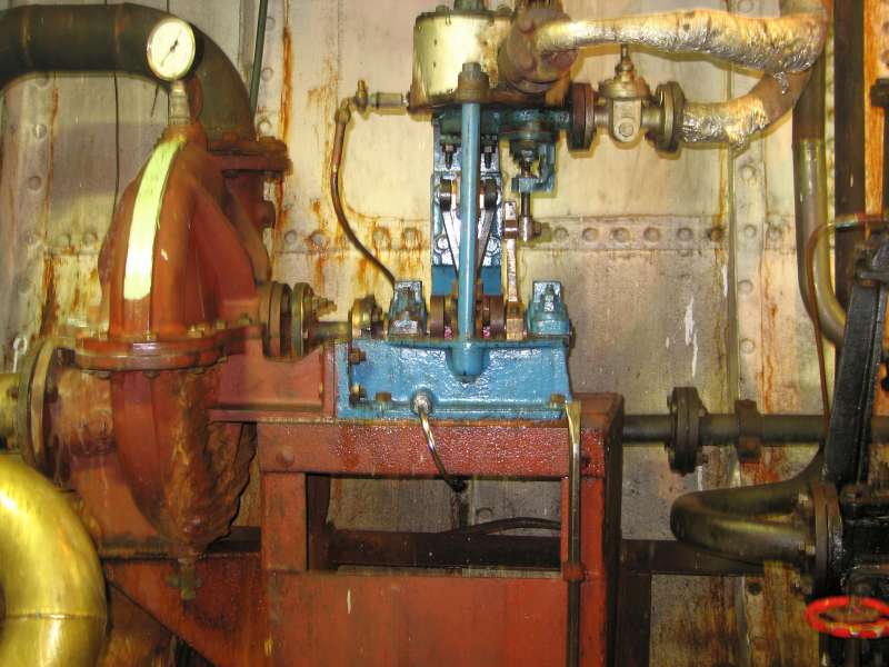 Dampfmaschine mit Pumpe (