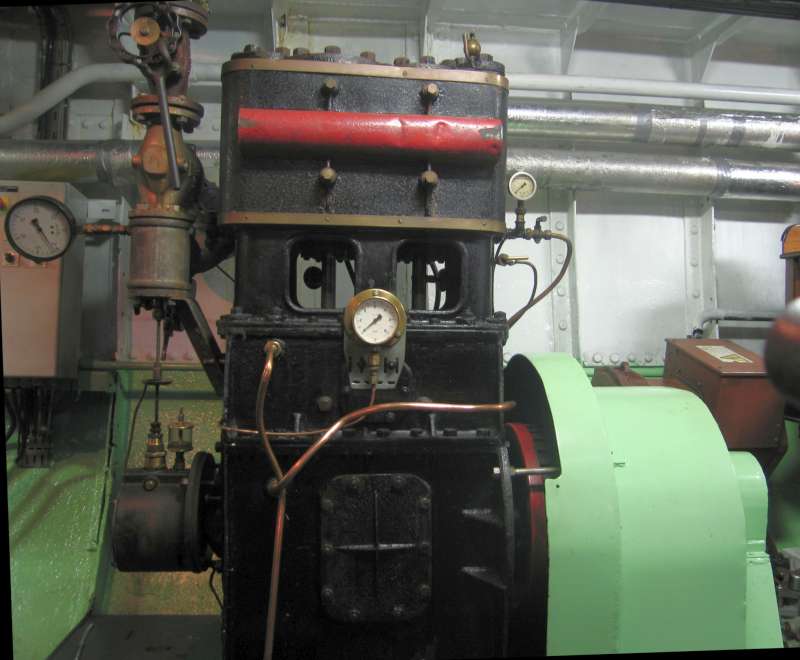 Dampfmotor: Ansicht (Maschinenraum der 
