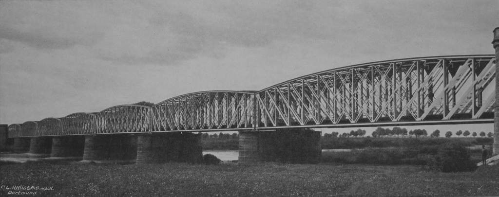Umgebaute Elbebrücke b. Torgau