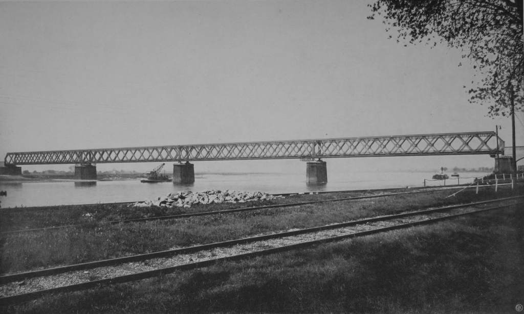Eisenbahnbrücke bei Wesel