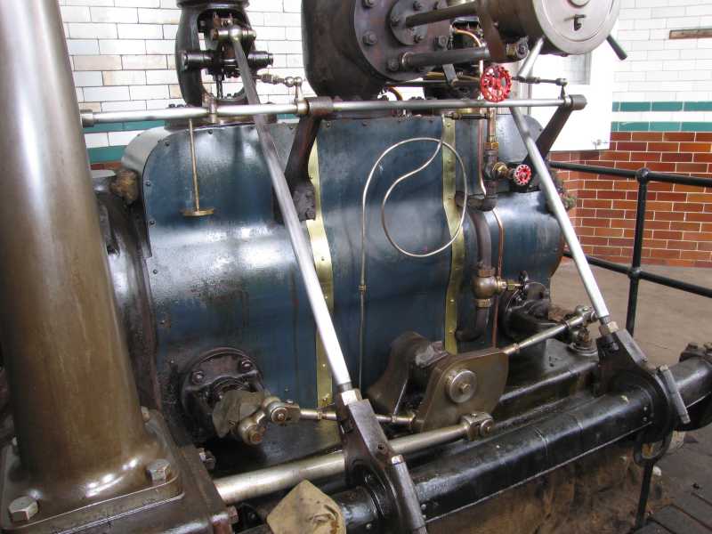 Expansionsdampfmaschine: Steuerung des Hochdruckzylinders