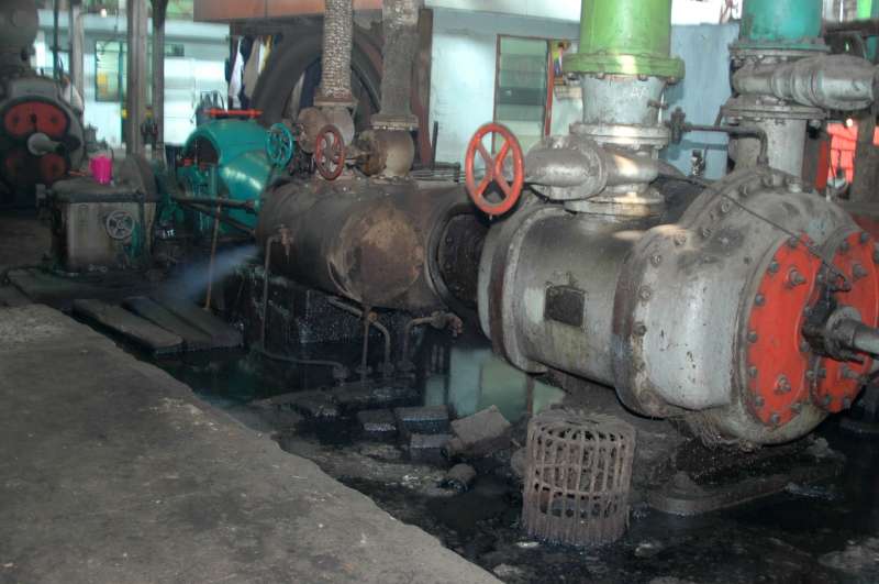 Dampfpumpe: Pumpzylinder rechts