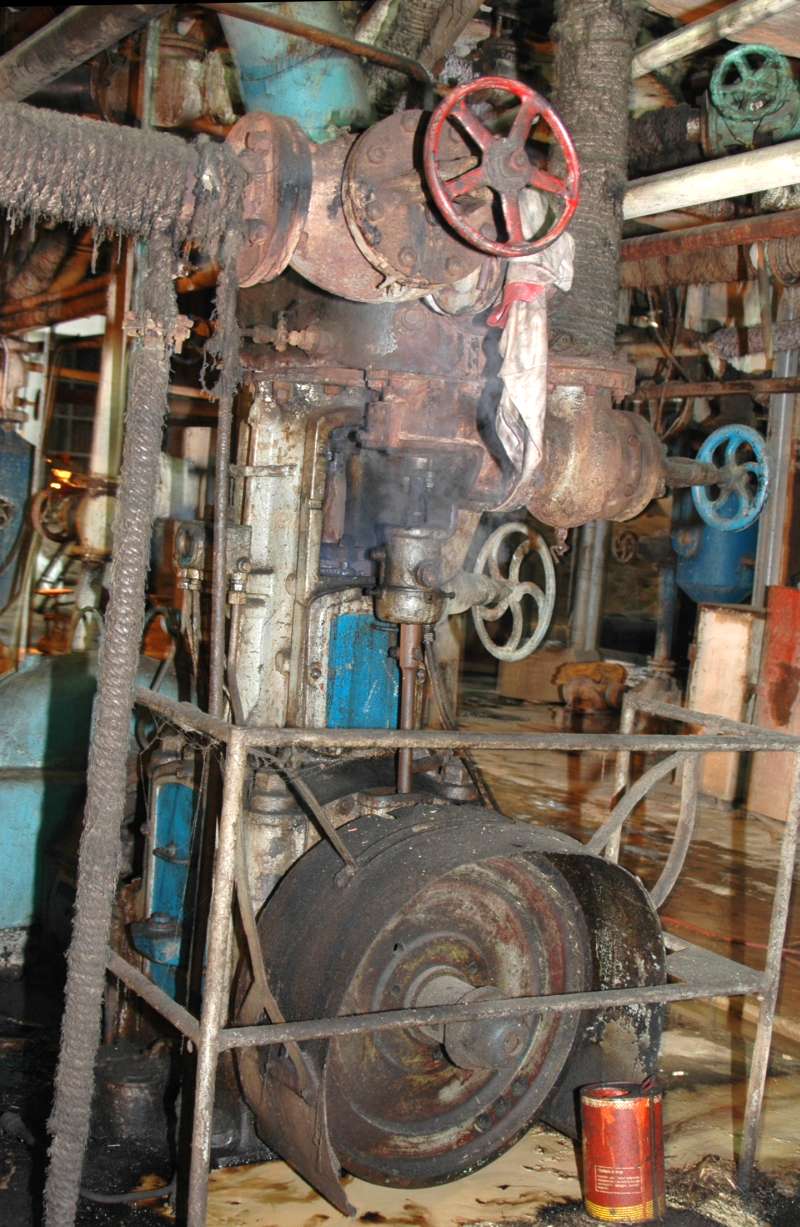 Dampfmaschine: Dampfmaschine von der Steuerungsseite