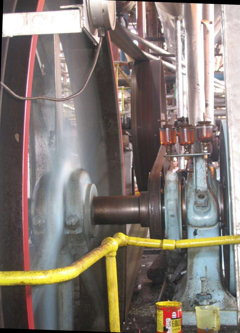 Dampfmaschine: Kurbelwelle mit Exzentern