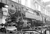 Dampflokomotive: 82 033, in Ausbesserung; AW Lingen Werkhalle