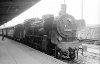 Dampflokomotive: 38 1430, abfahrbereit vor Zug; Bf Weimar Hbf