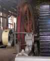 Dampfmaschine: Dampfmaschine: Kurbel, Schwungrad und Teil des Getriebes